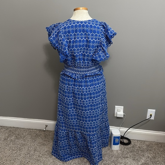 O.P.T. Anthropologie - Jardin Dress Eyelet Blue V-neck Cotton Midi Dress - Large - Picture 6 of 9